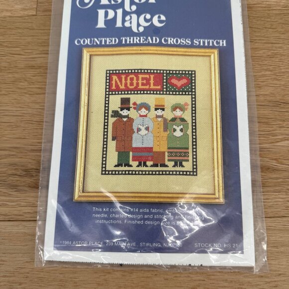 Astor Place Counted Thread Cross Stitch Kit Noel Carolers Christmas 1984 NEW - Picture 2 of 4